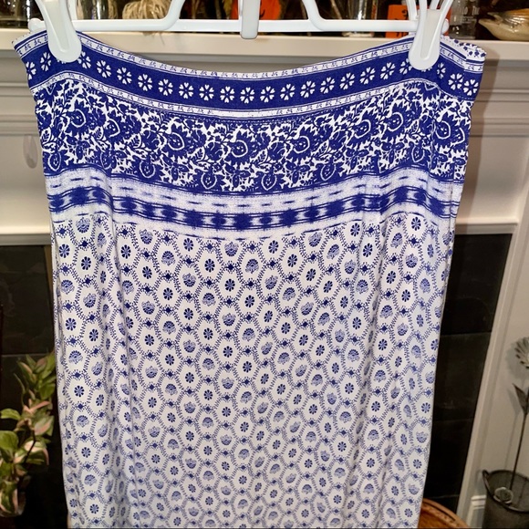 L’ATISTE | Maxi Skirt - Picture 2 of 16